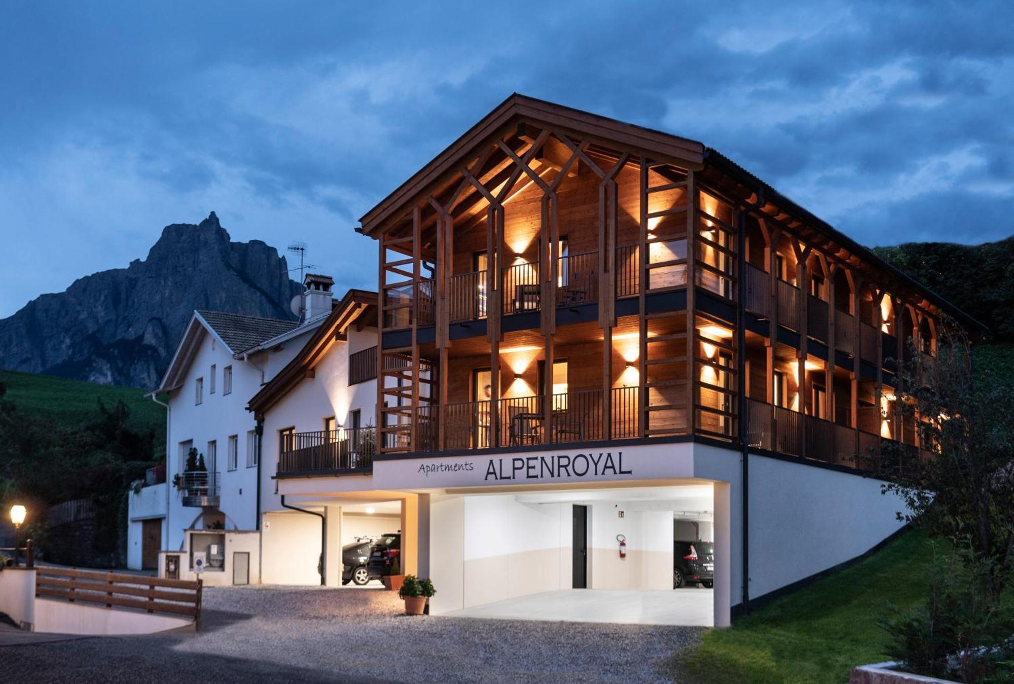 Hotel Alpenroyal Castelrotto Esterno foto