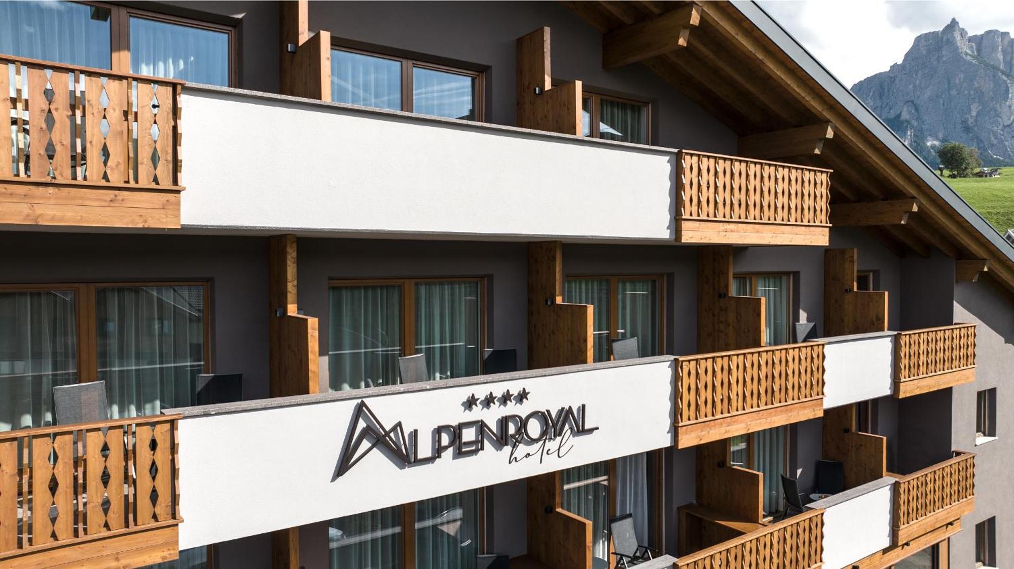 Hotel Alpenroyal Castelrotto Esterno foto
