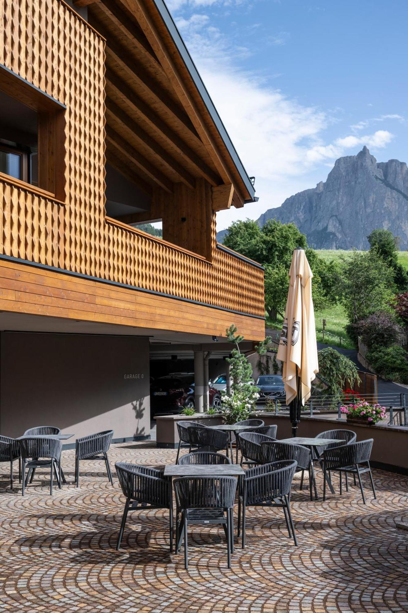 Hotel Alpenroyal Castelrotto Esterno foto