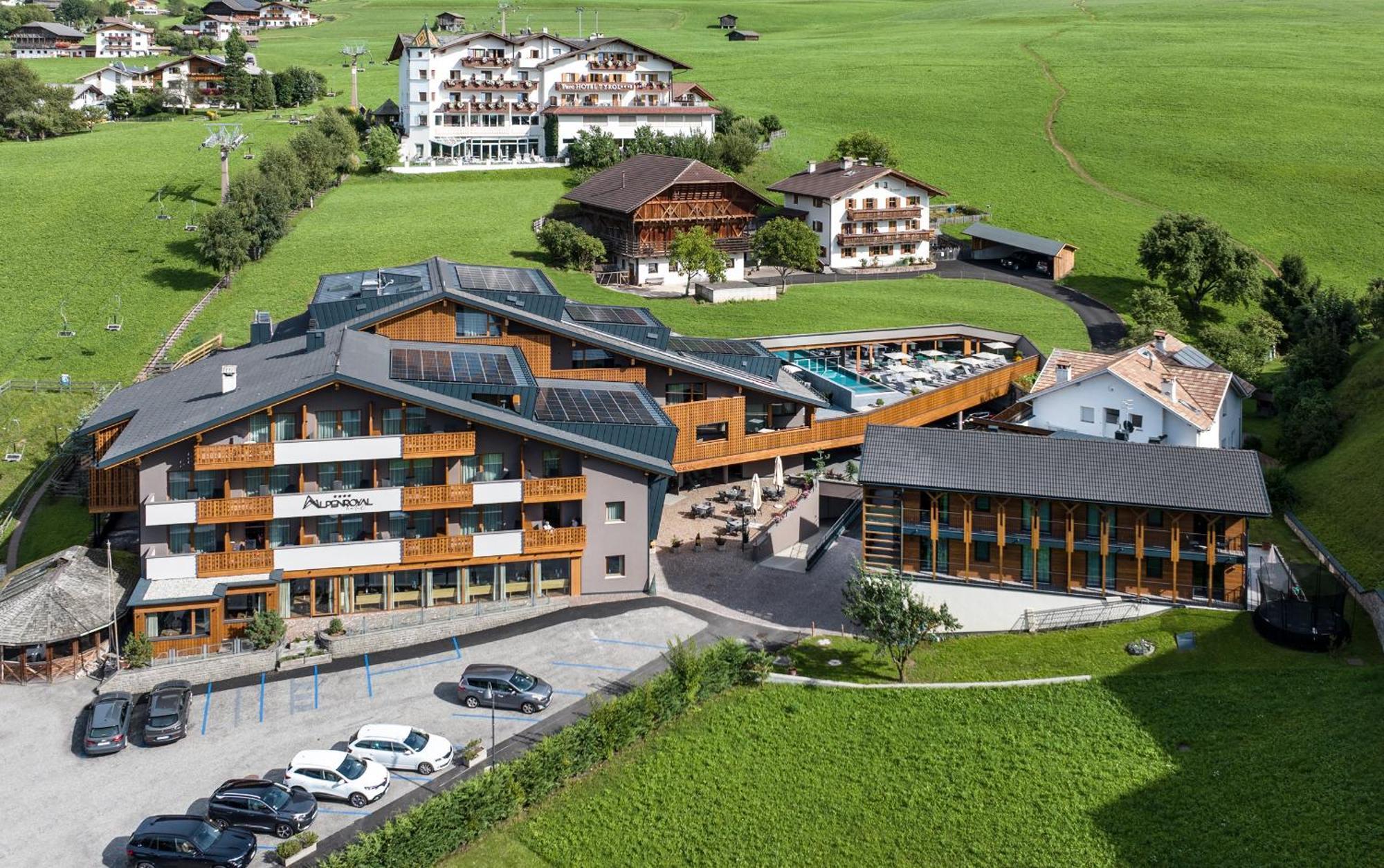 Hotel Alpenroyal Castelrotto Esterno foto