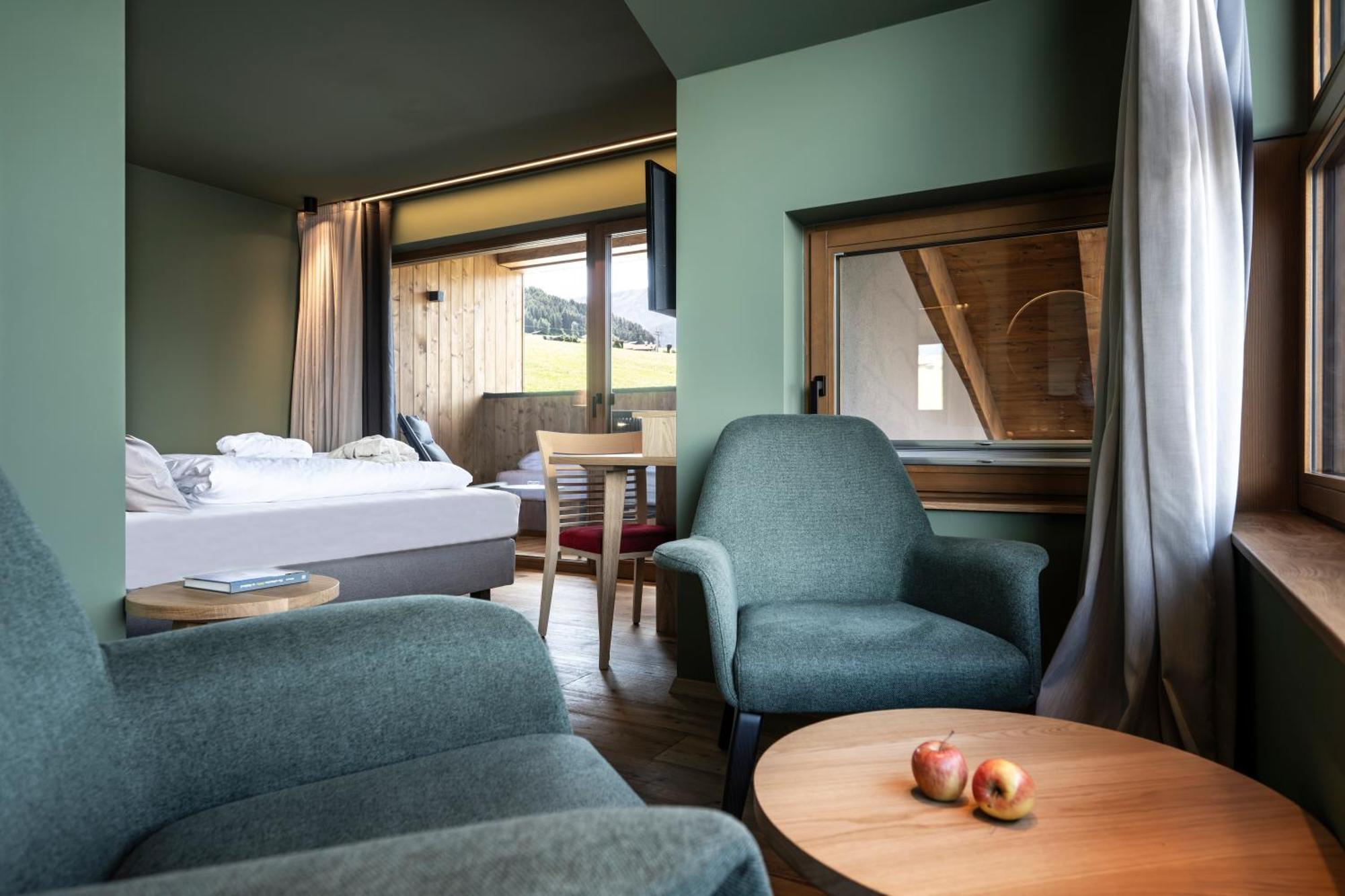 Hotel Alpenroyal Castelrotto Esterno foto