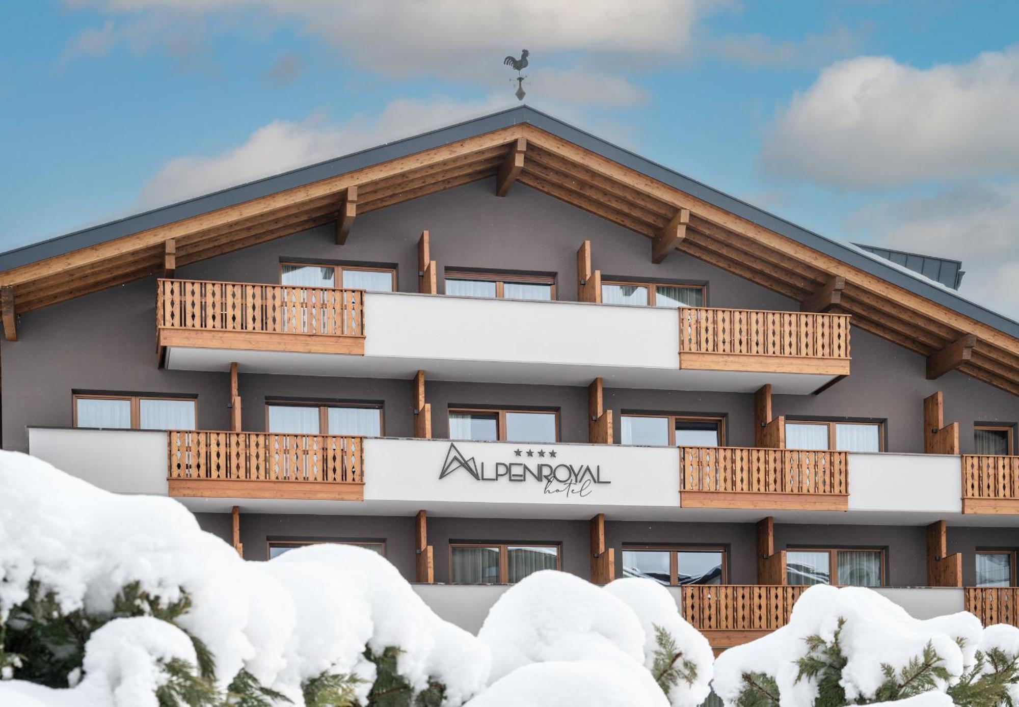 Hotel Alpenroyal Castelrotto Esterno foto